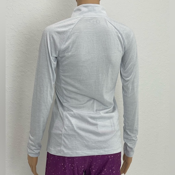 XS Under Armor Silver Long Sleeve Top for Running - Picture 5 of 11